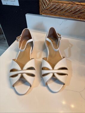 Pinup Rockabilly Charlie Stone White T-Strap Open-Toe Sandals Ankle Buckle
